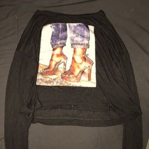 Fancy black crop top with a picture in front !